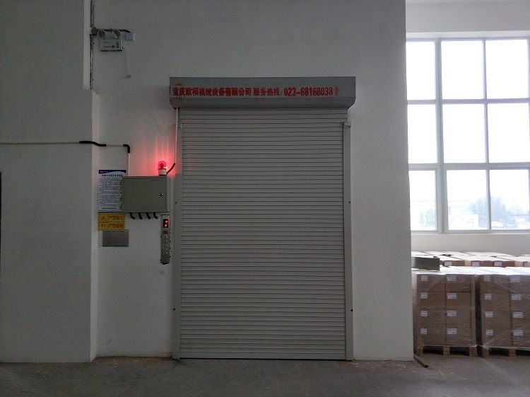 导轨式升降货梯